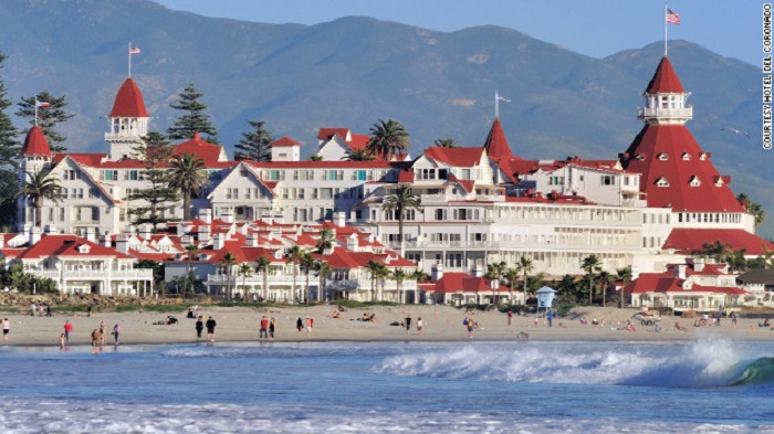 Top 5 movie scenes in Hotels - San Diego's Hotel del Coronado