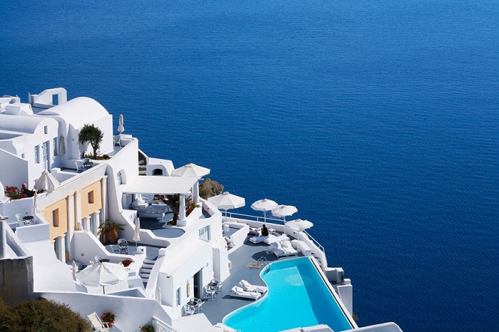 Top 10 of the most beautiful hotel pools - Katikies Greece