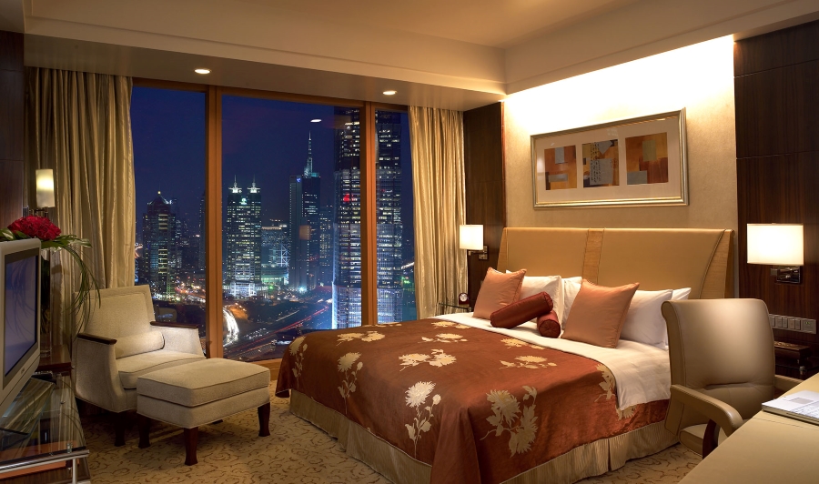 elegant bedroom in the Shangri-La Pudong Shanghai