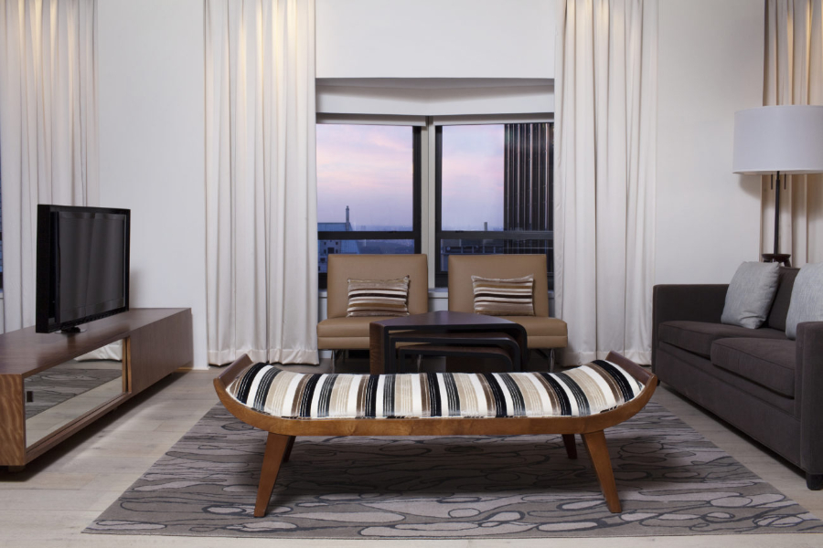Stunning New York City Hotel Designs by Stonehill Taylor Interior Design_Hilton New York Midtown_Living Room